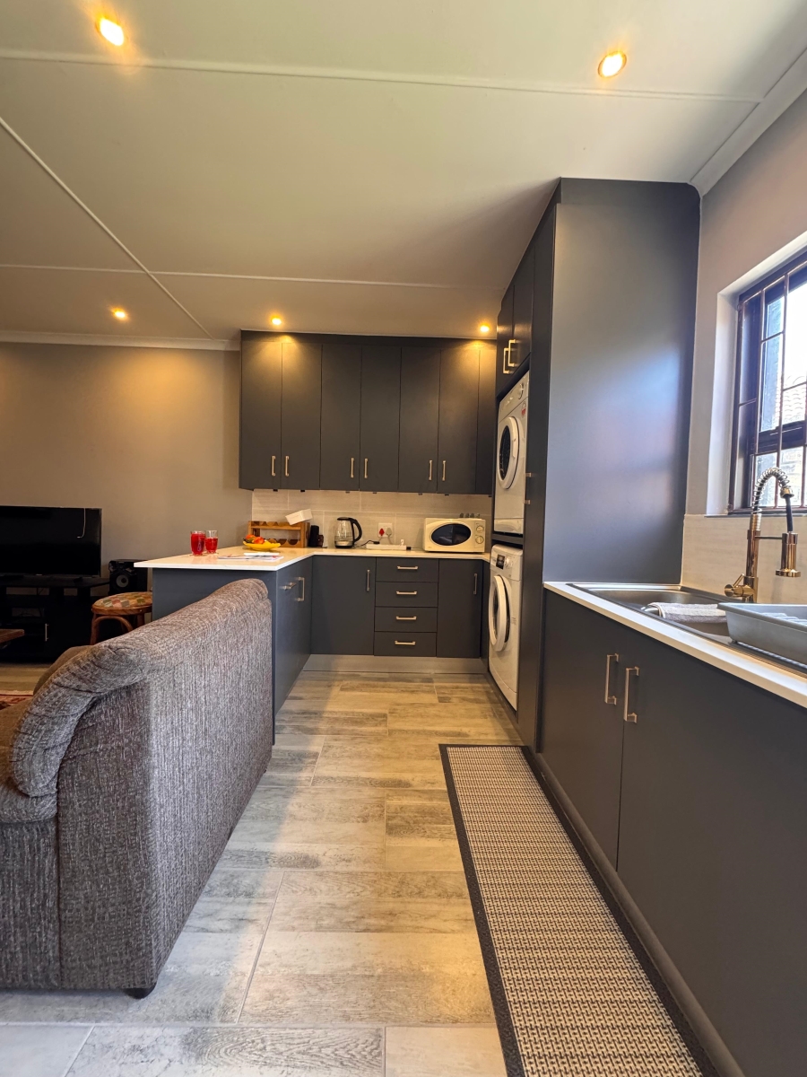 To Let 2 Bedroom Property for Rent in Strand South Western Cape